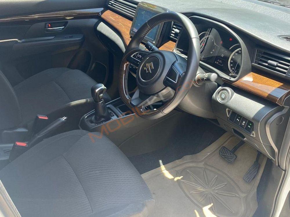 Mobil Suzuki Ertiga 2021
