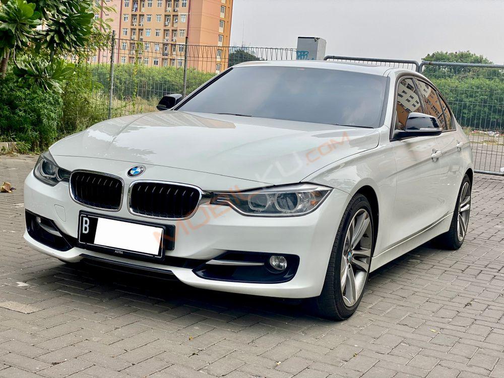 Mobil BMW 3 Series 2014