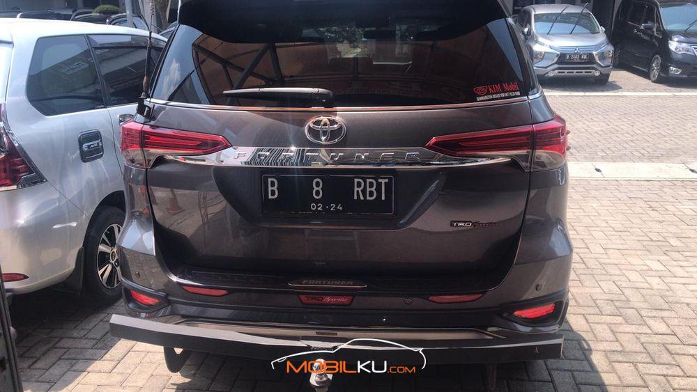 Mobil Toyota Fortuner 2018