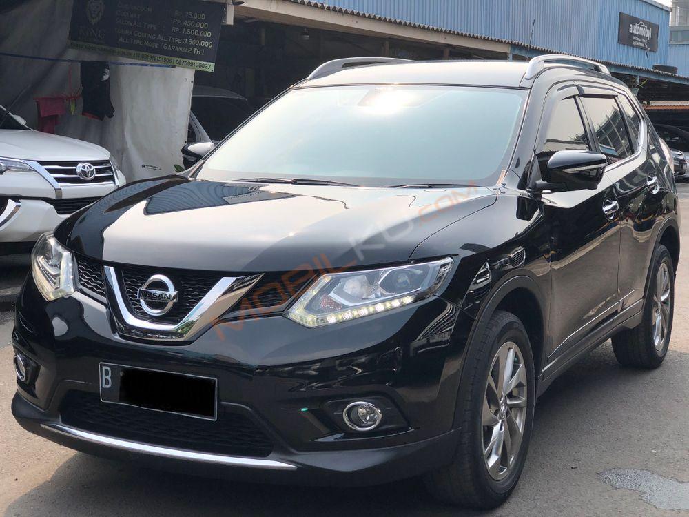 Mobil Nissan X-Trail 2015