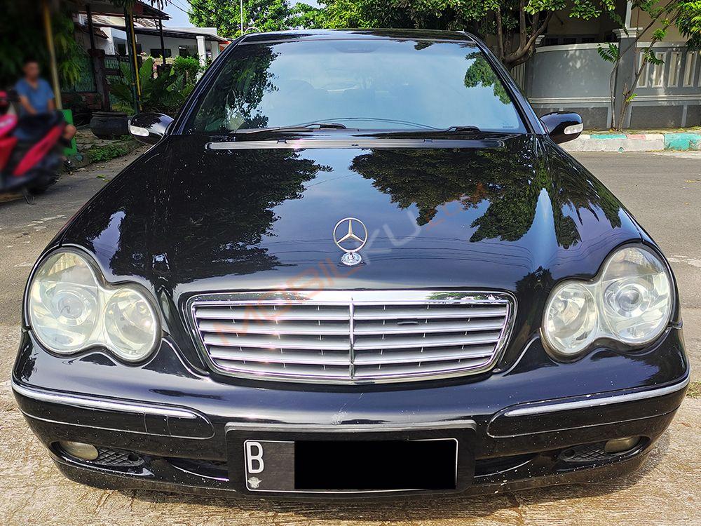 Mobil Mercedes-Benz C-Class 2003