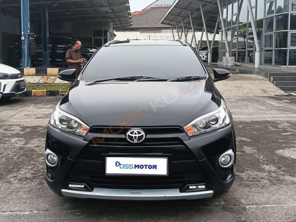 Mobil Toyota Yaris 2017