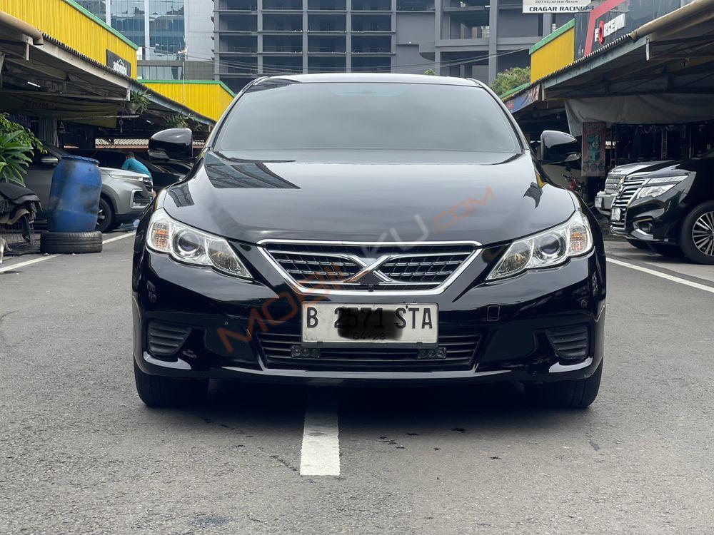 Mobil Toyota Mark X 2012