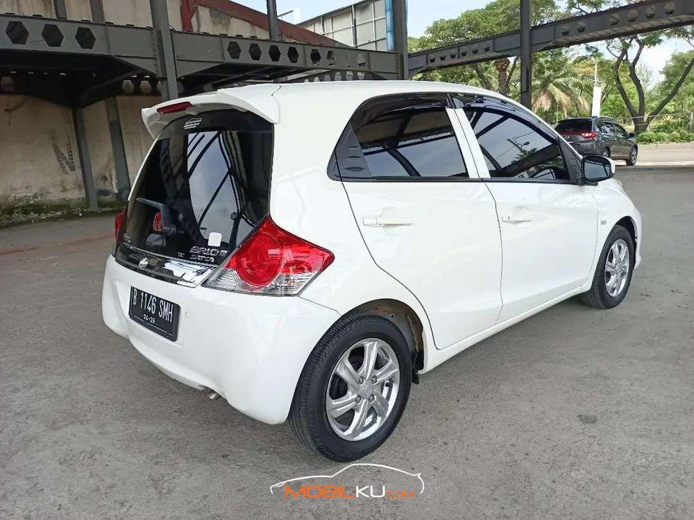 Mobil Honda Brio 2017