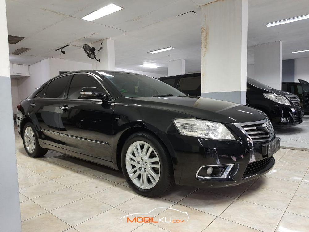 Mobil Toyota Camry 2011