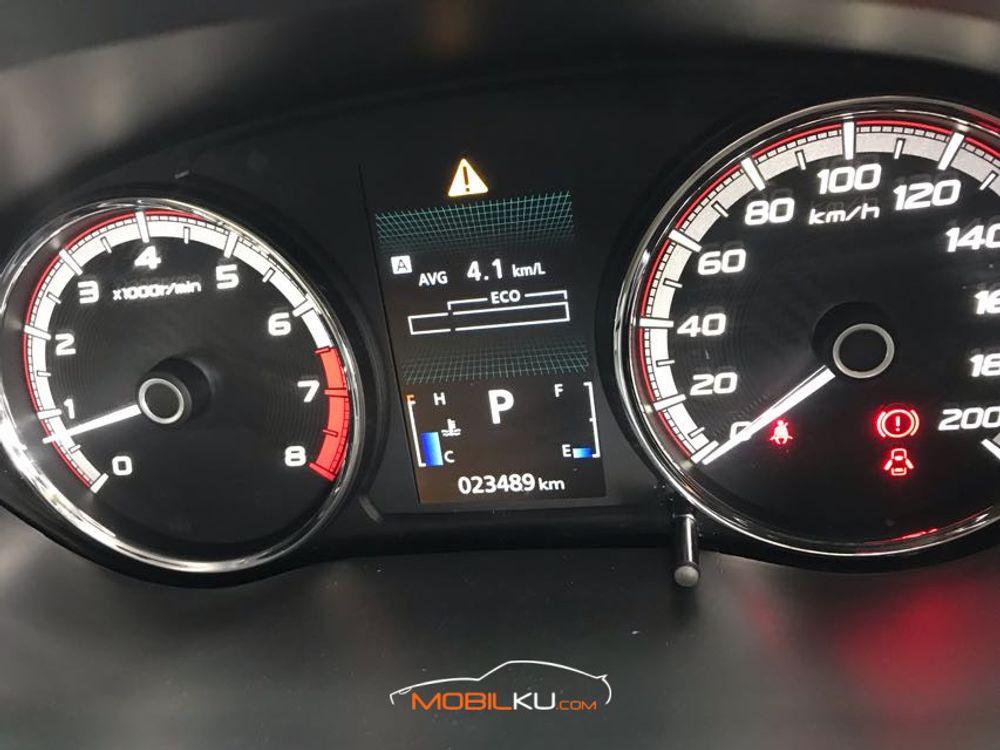 Mobil Mitsubishi Xpander Cross 2020