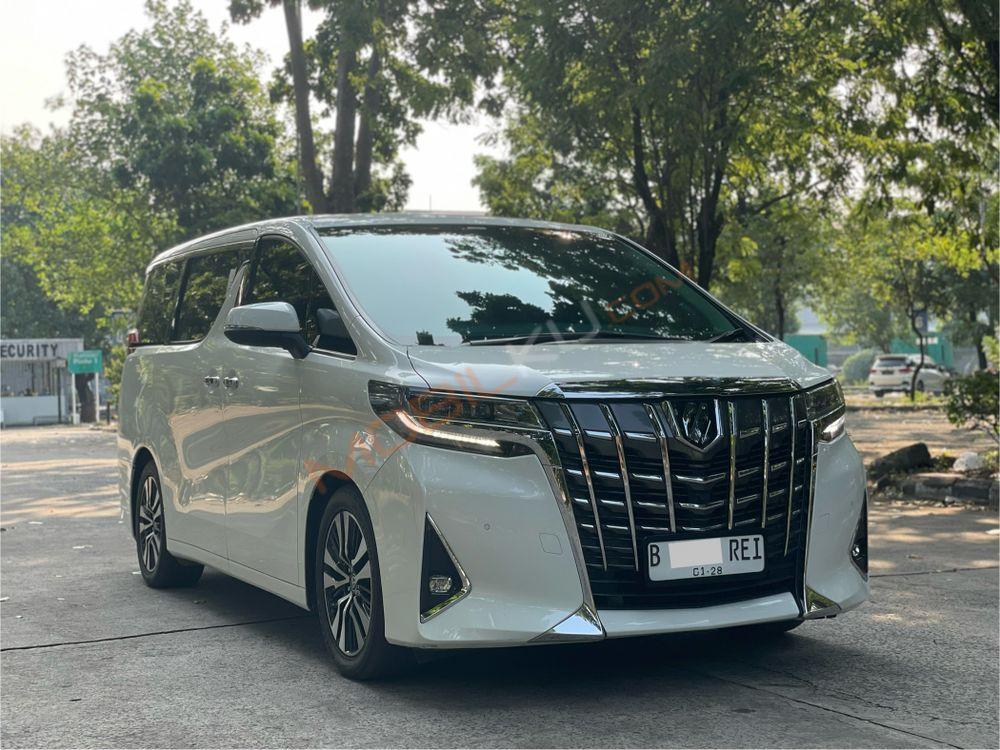 Mobil Toyota Alphard 2020
