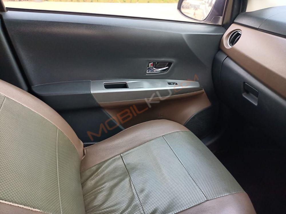 Mobil Toyota Calya 2019