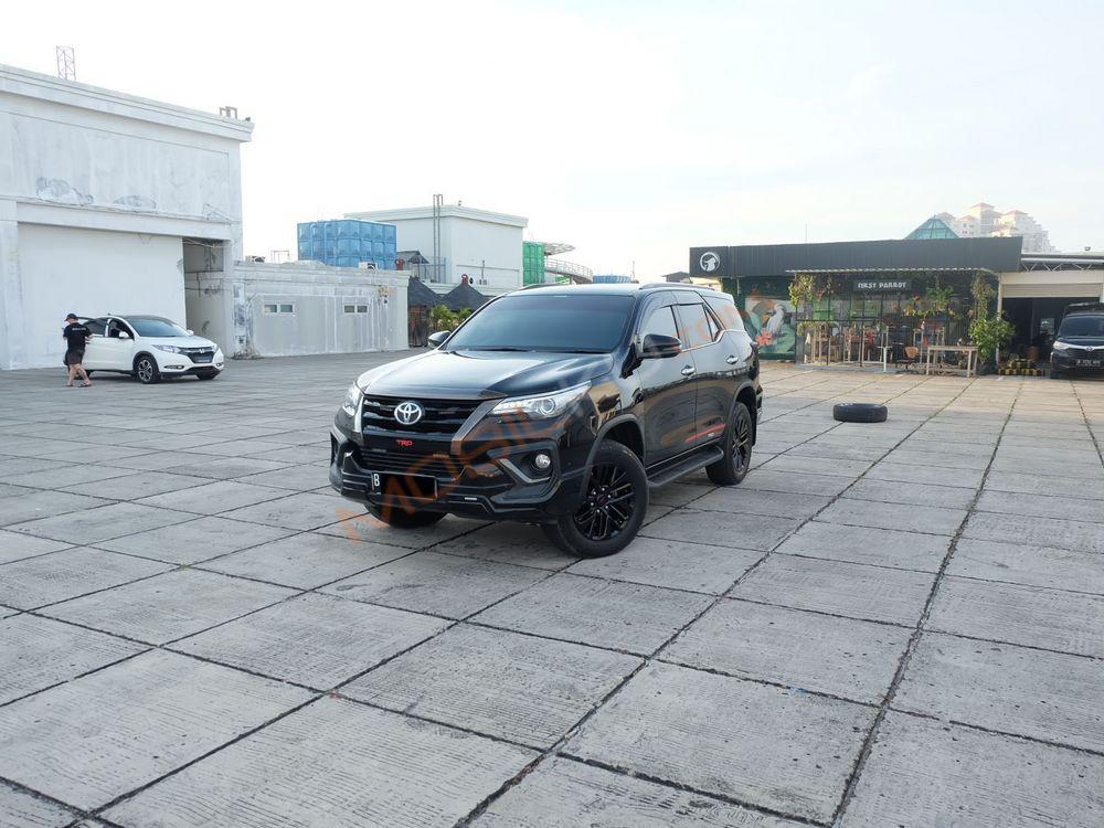Mobil Toyota Fortuner 2020