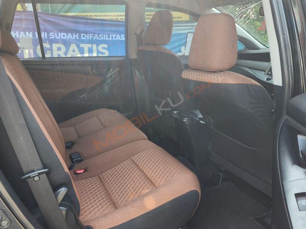 Mobil Toyota Kijang Innova 2017