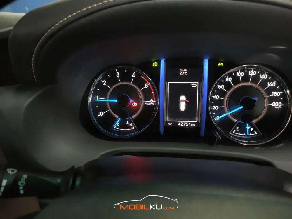 Mobil Toyota Fortuner 2016