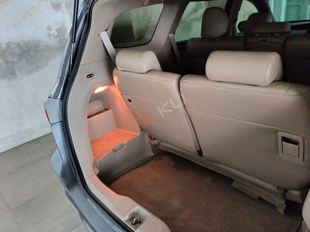 Mobil Honda Odyssey 2013