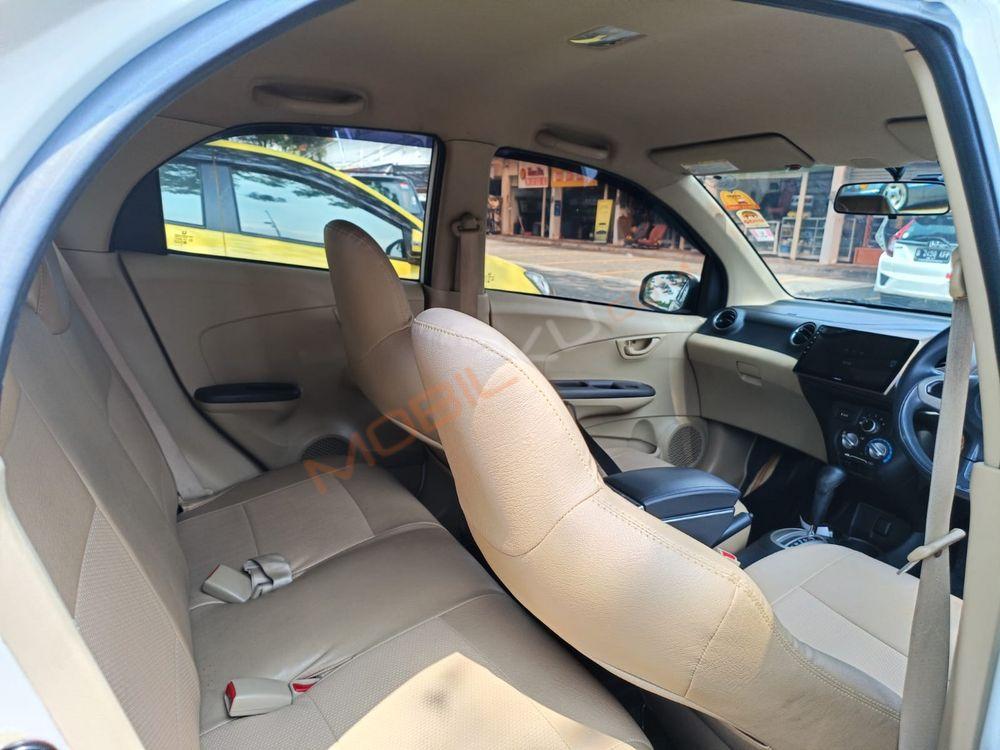 Mobil Honda Brio 2013