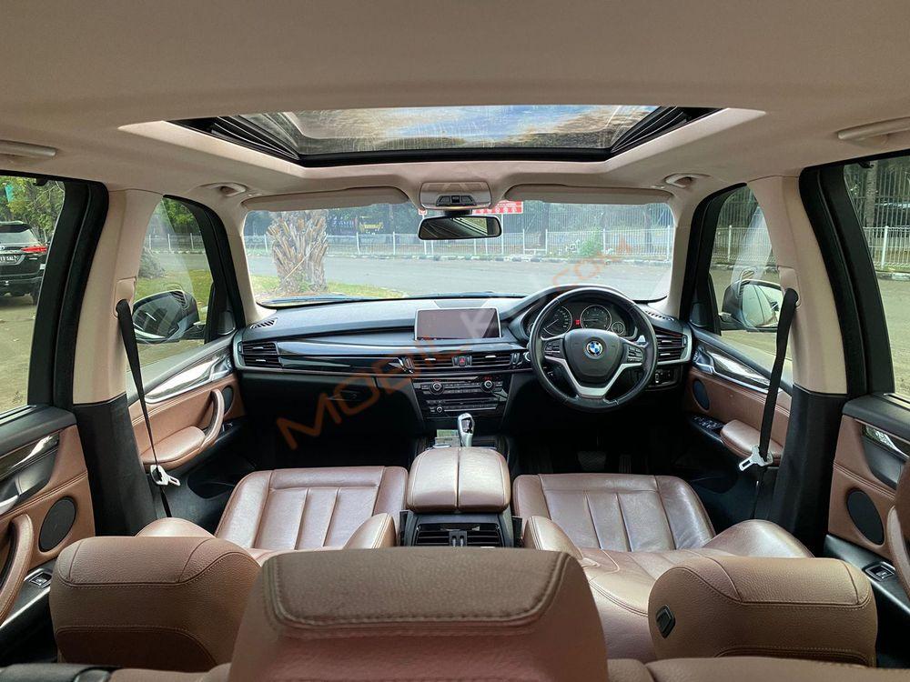 Mobil BMW X5 2015