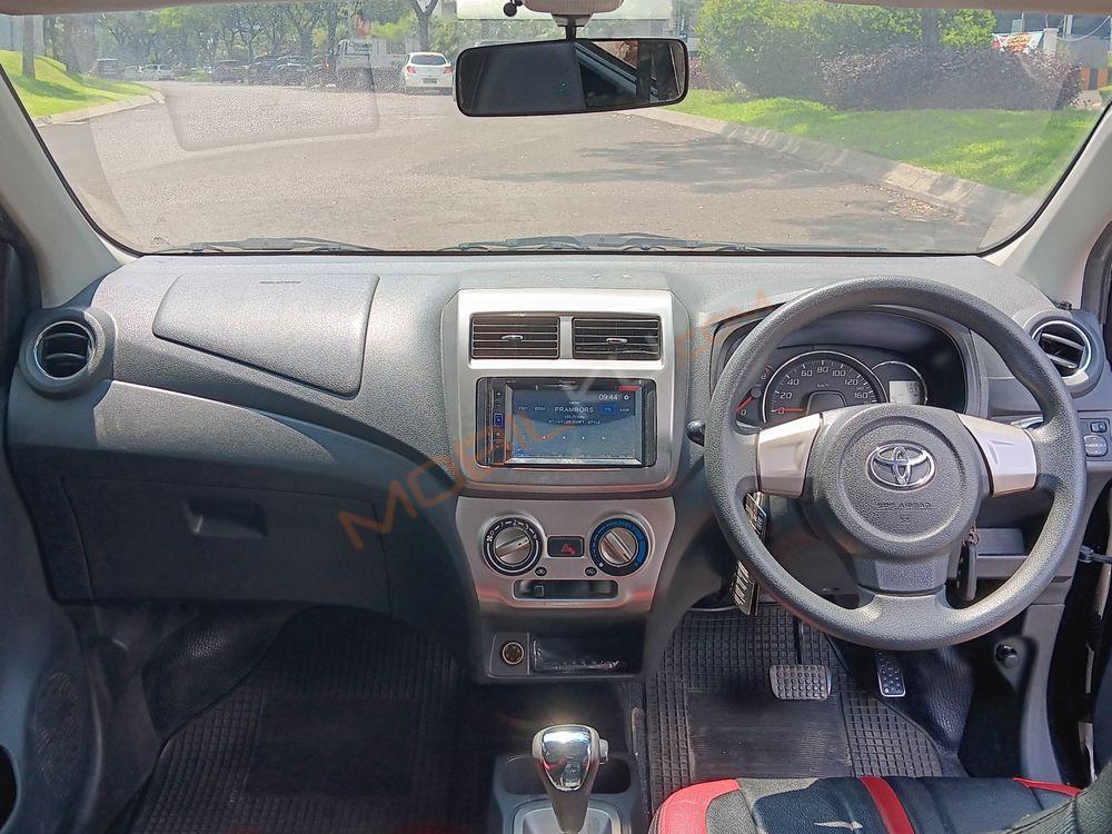 Mobil Toyota Agya 2016
