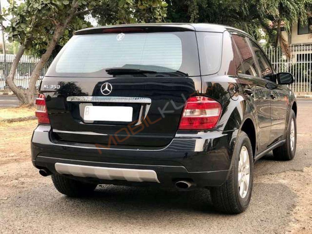 Mobil Mercedes-Benz ML 2006