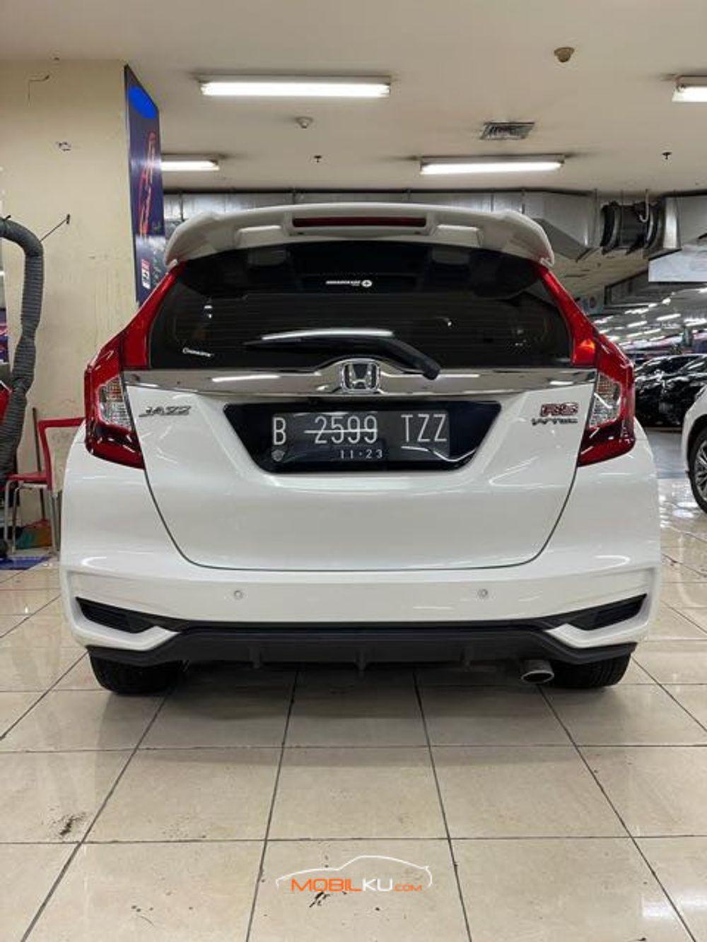 Mobil Honda Jazz 2018