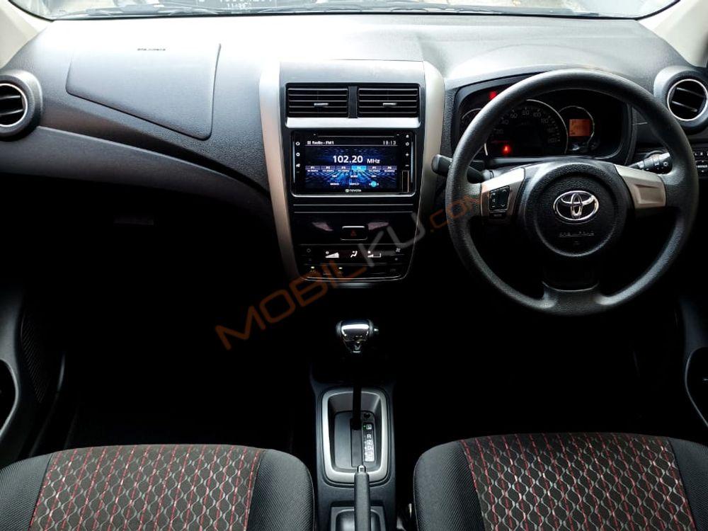 Mobil Toyota Agya 2021