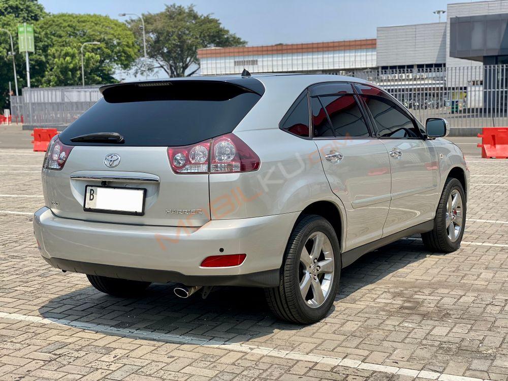 Mobil Toyota Harrier 2008