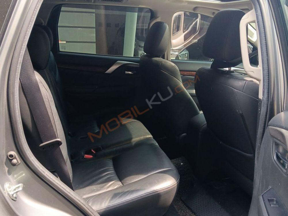 Mobil Mitsubishi Pajero Sport 2016