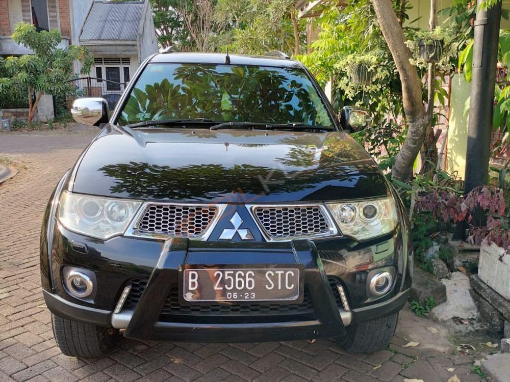 Mobil Mitsubishi Pajero Sport 2012