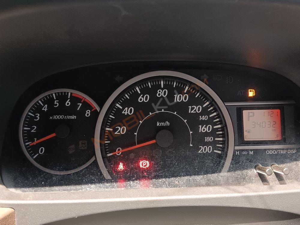 Mobil Toyota Calya 2016