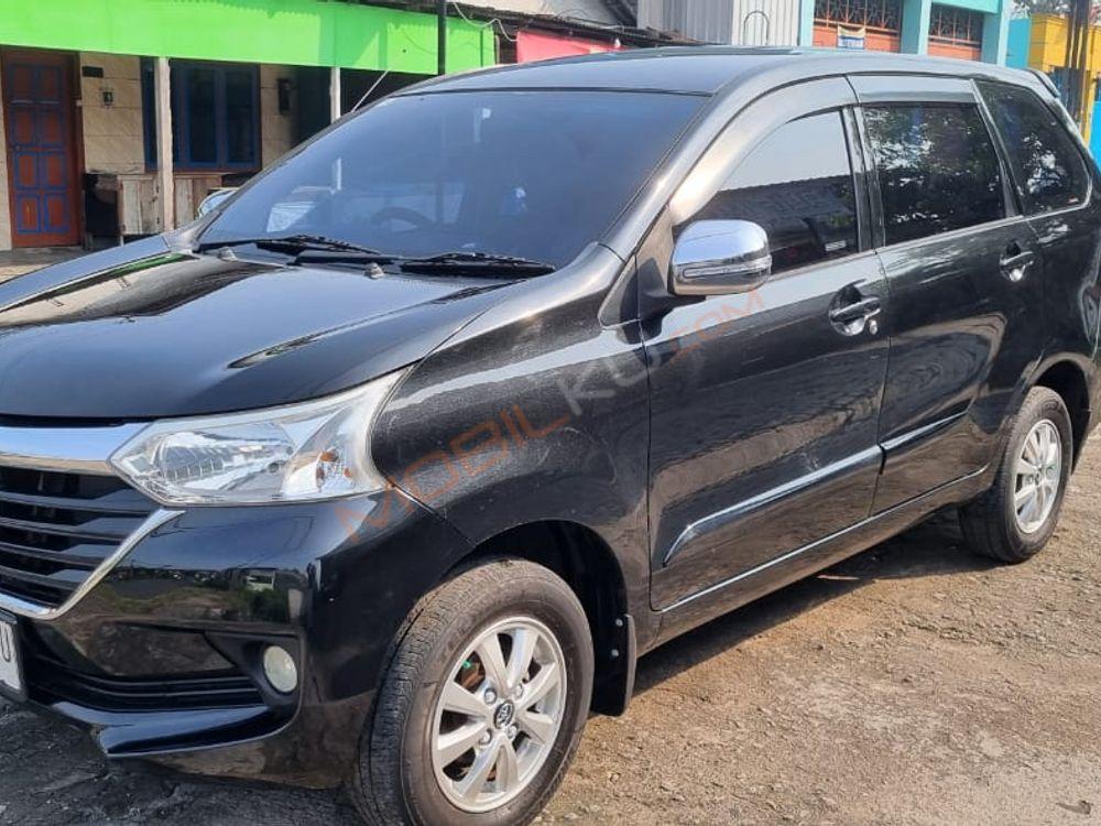 Mobil Toyota Avanza 2016