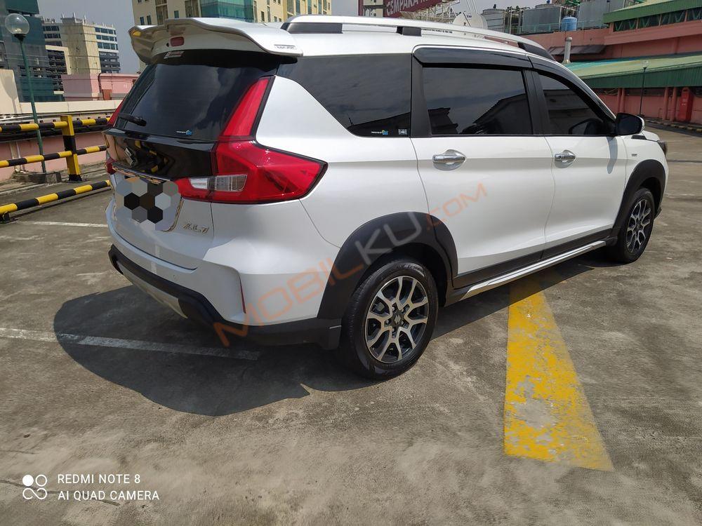 Mobil Suzuki XL7 2021
