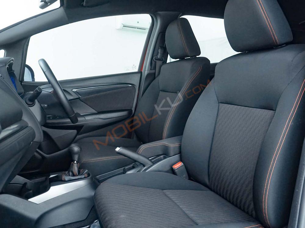 Mobil Honda Jazz 2020
