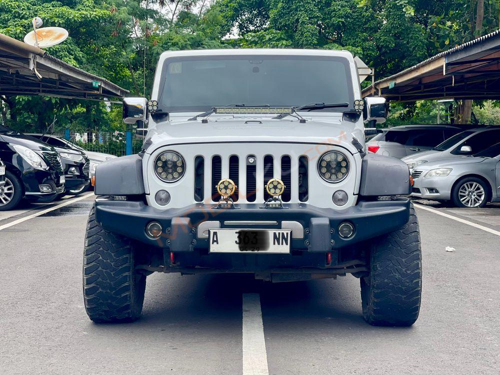 Mobil Jeep Wrangler 2014