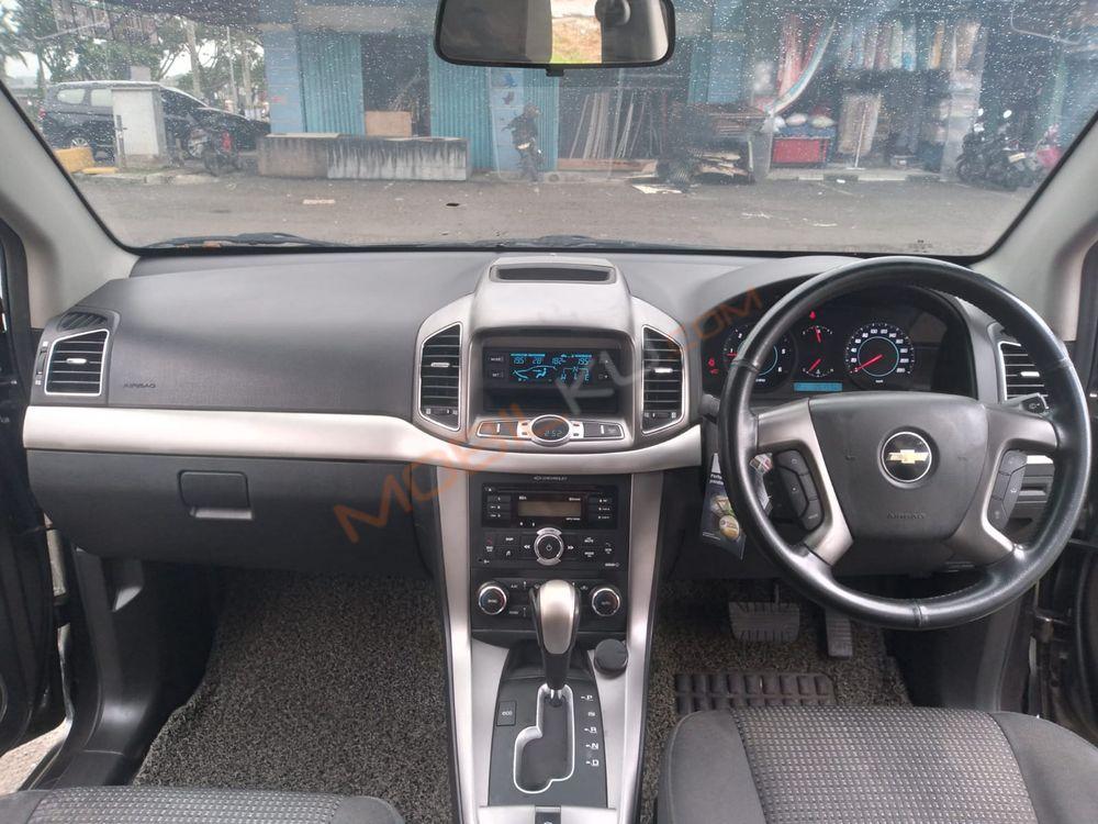 Mobil Chevrolet Captiva 2014