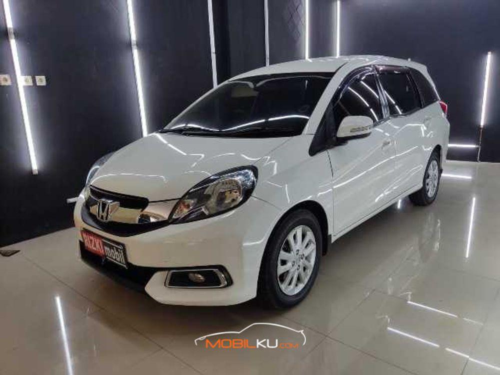 Mobil Honda Mobilio 2014