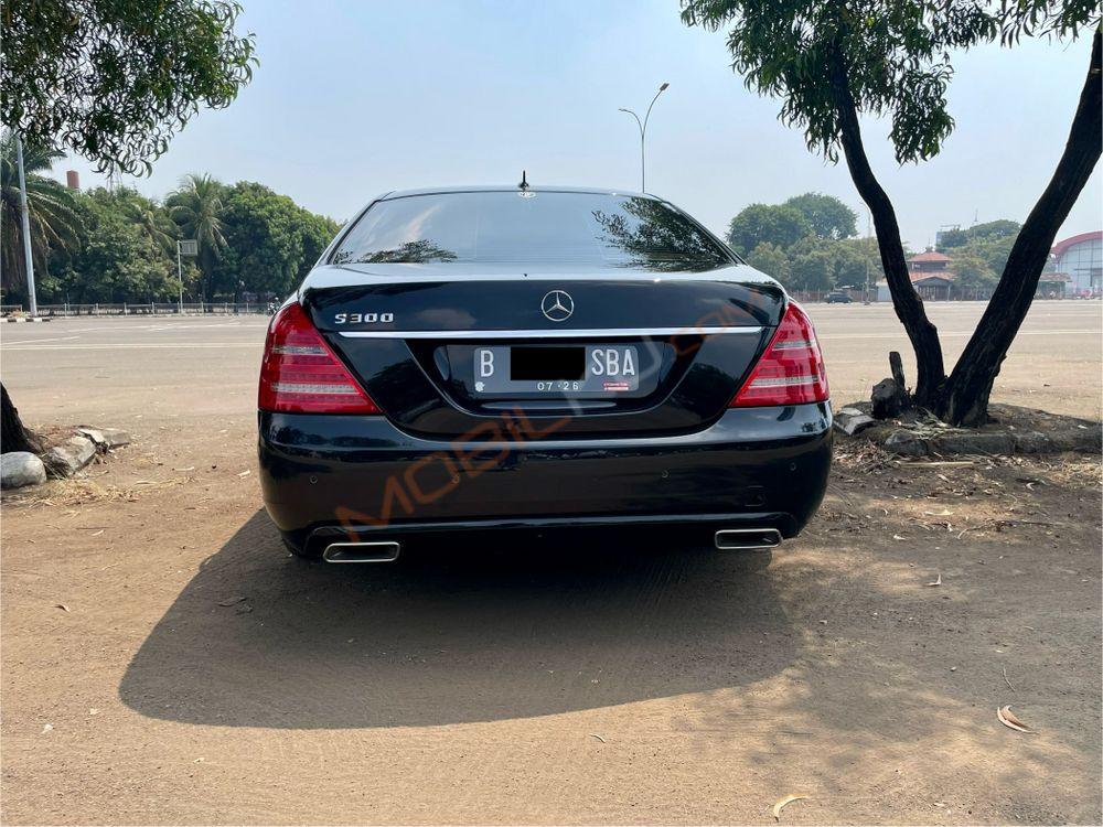 Mobil Mercedes-Benz S-Class 2011