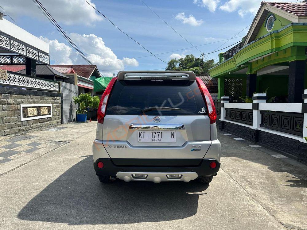 Mobil Nissan X-Trail 2012