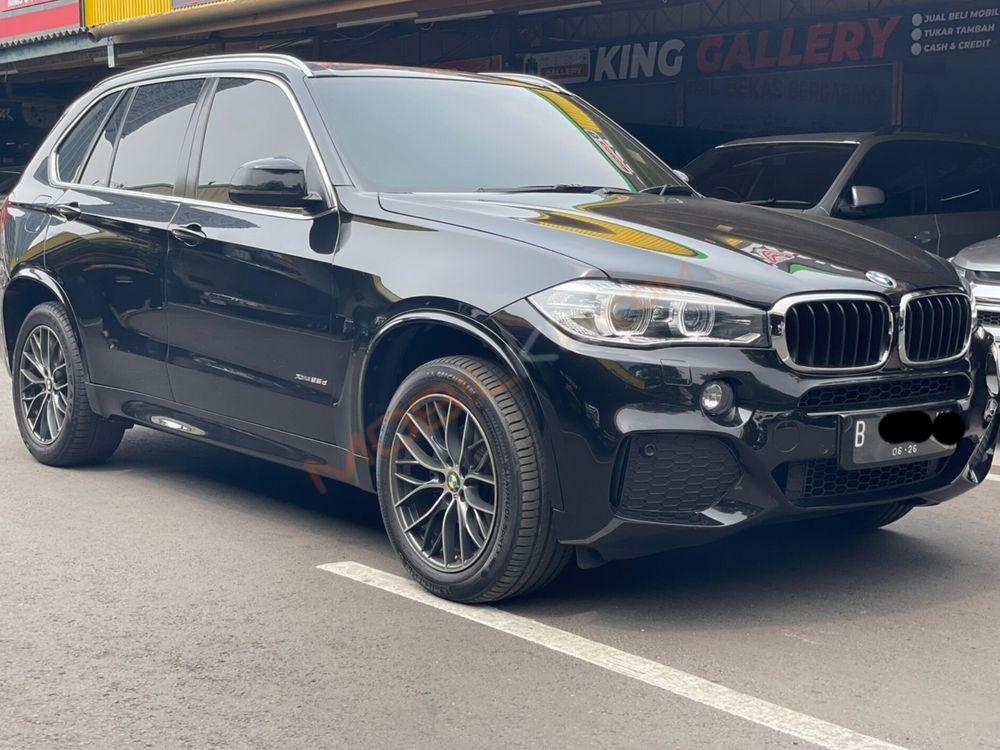 Mobil BMW X5 2015
