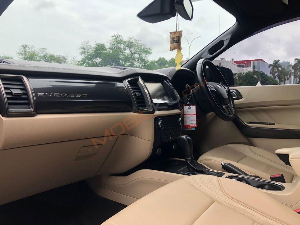 Mobil Ford Everest 2015