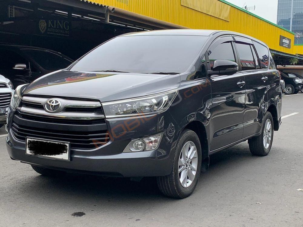 Mobil Toyota Kijang Innova 2017