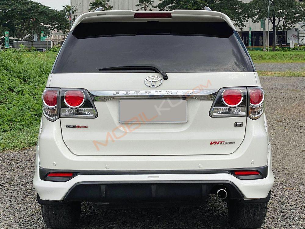 Mobil Toyota Fortuner 2015