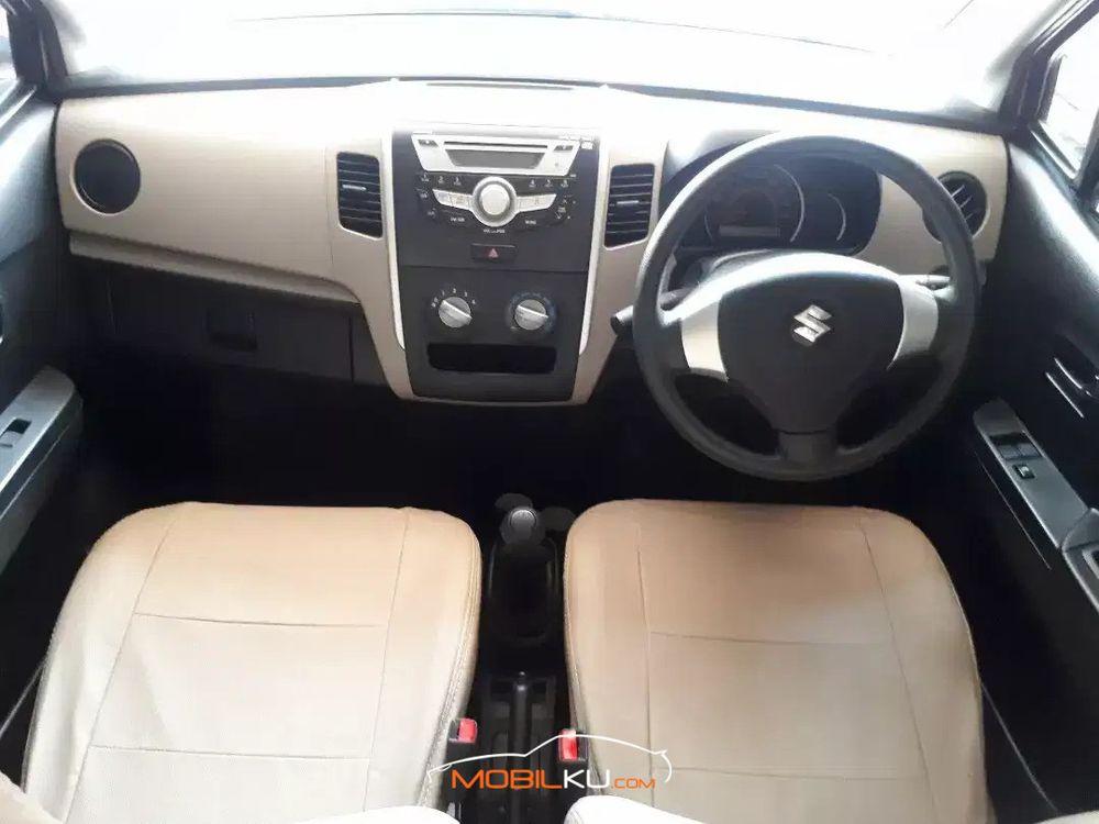 Mobil Suzuki Karimun Wagon R 2018