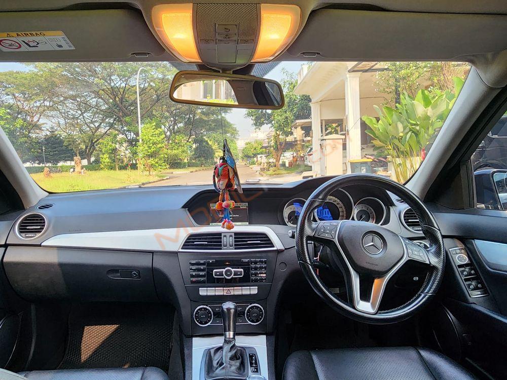 Mobil Mercedes-Benz C-Class 2014
