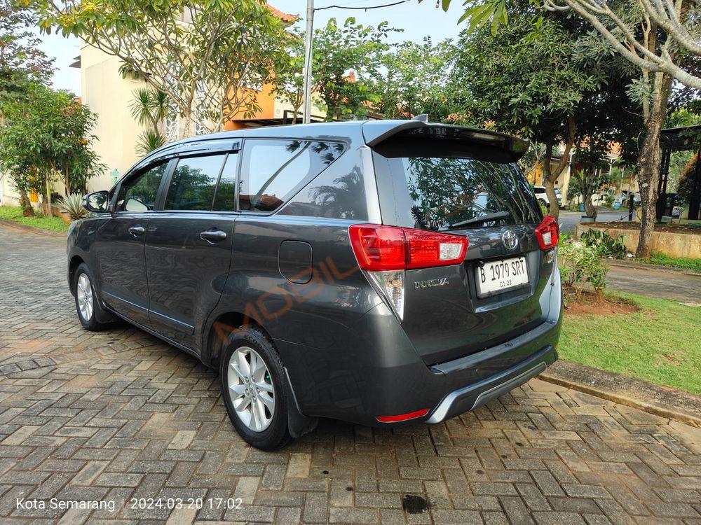 Mobil Toyota Kijang Innova 2017