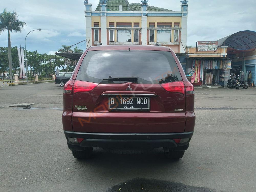 Mobil Mitsubishi Pajero Sport 2014