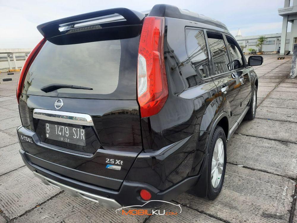 Mobil Nissan X-Trail 2014