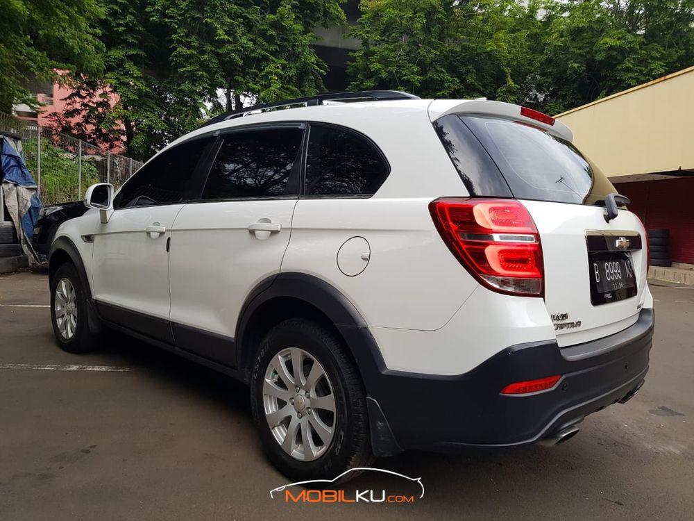 Mobil Chevrolet Captiva 2014