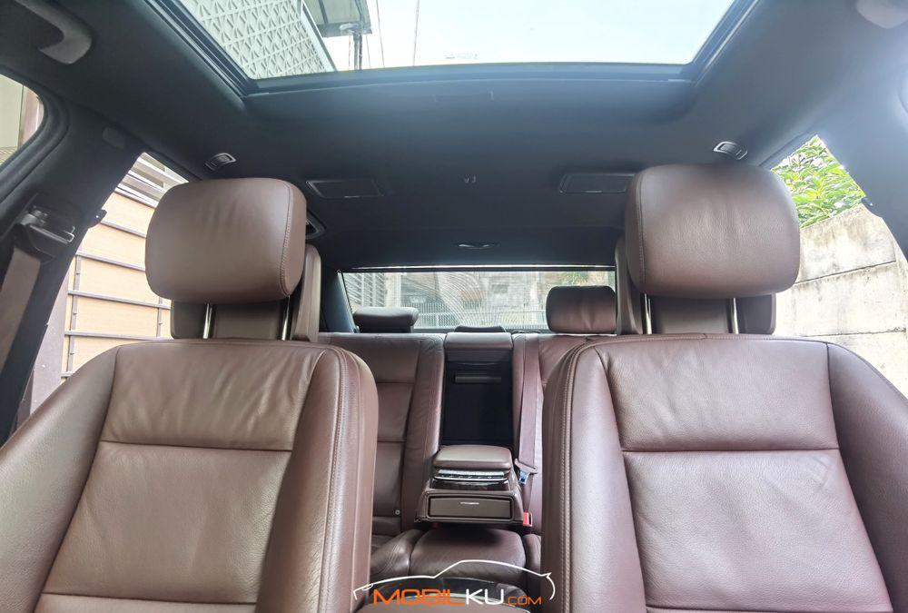 Mobil Mercedes-Benz S-Class 2012