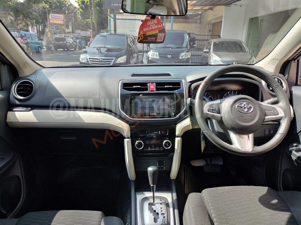 Mobil Toyota Rush 2021