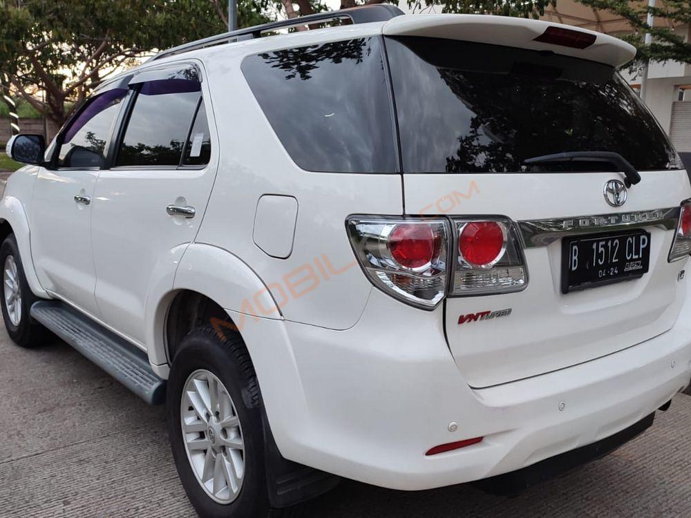 Mobil Toyota Fortuner 2013