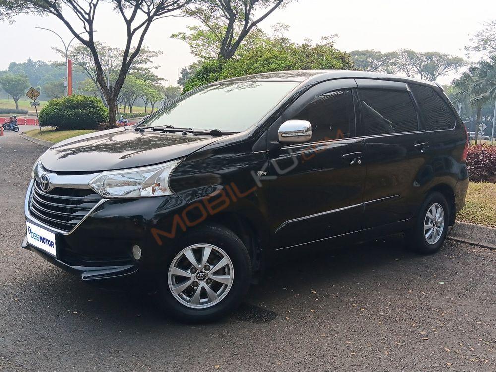 Mobil Toyota Avanza 2015