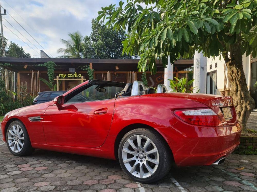 Mobil Mercedes-Benz SLK 2012