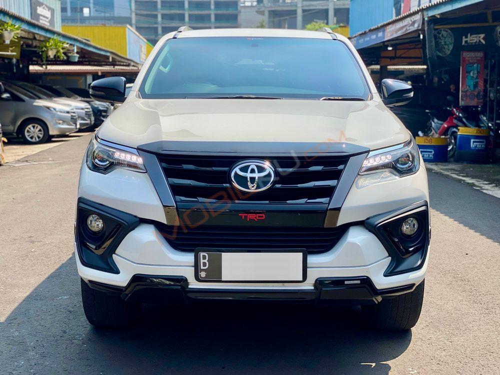 Mobil Toyota Fortuner 2020